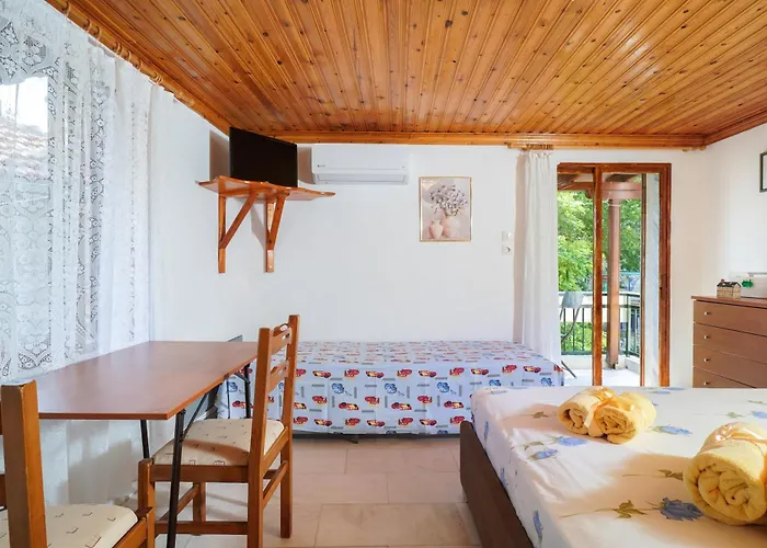 Plane Tree * Maries (Thasos)